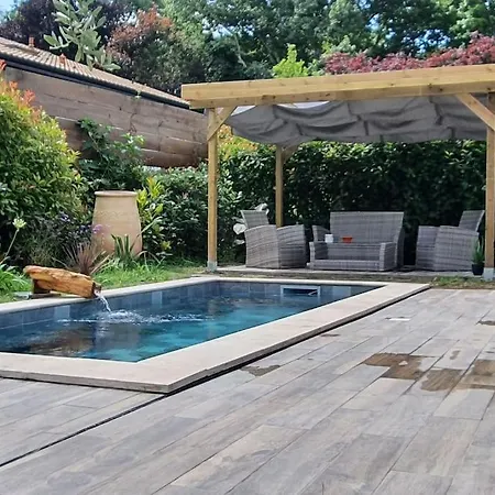 Holiday home Small House With Pool *