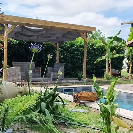 Small House With Pool Holiday home *