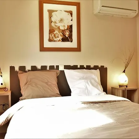 Nyaraló Small House With Pool