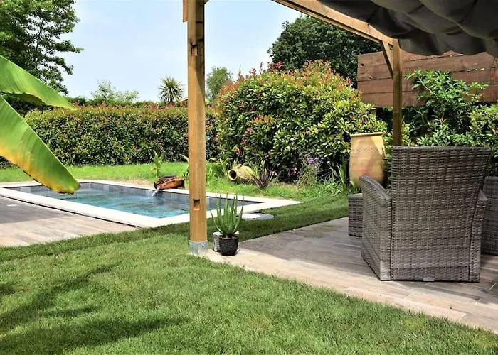 Small House With Pool *